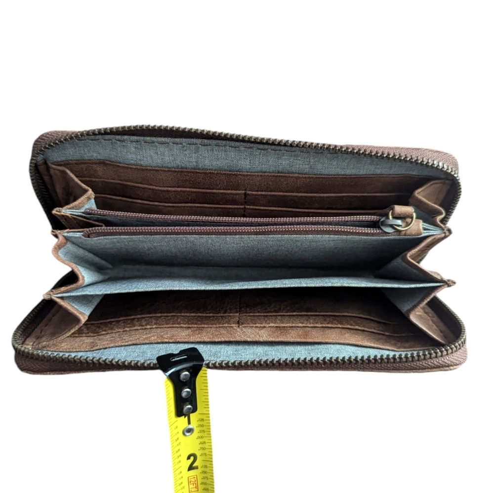 Roots Tribe Zip Around Clutch - Picture 3 of 10